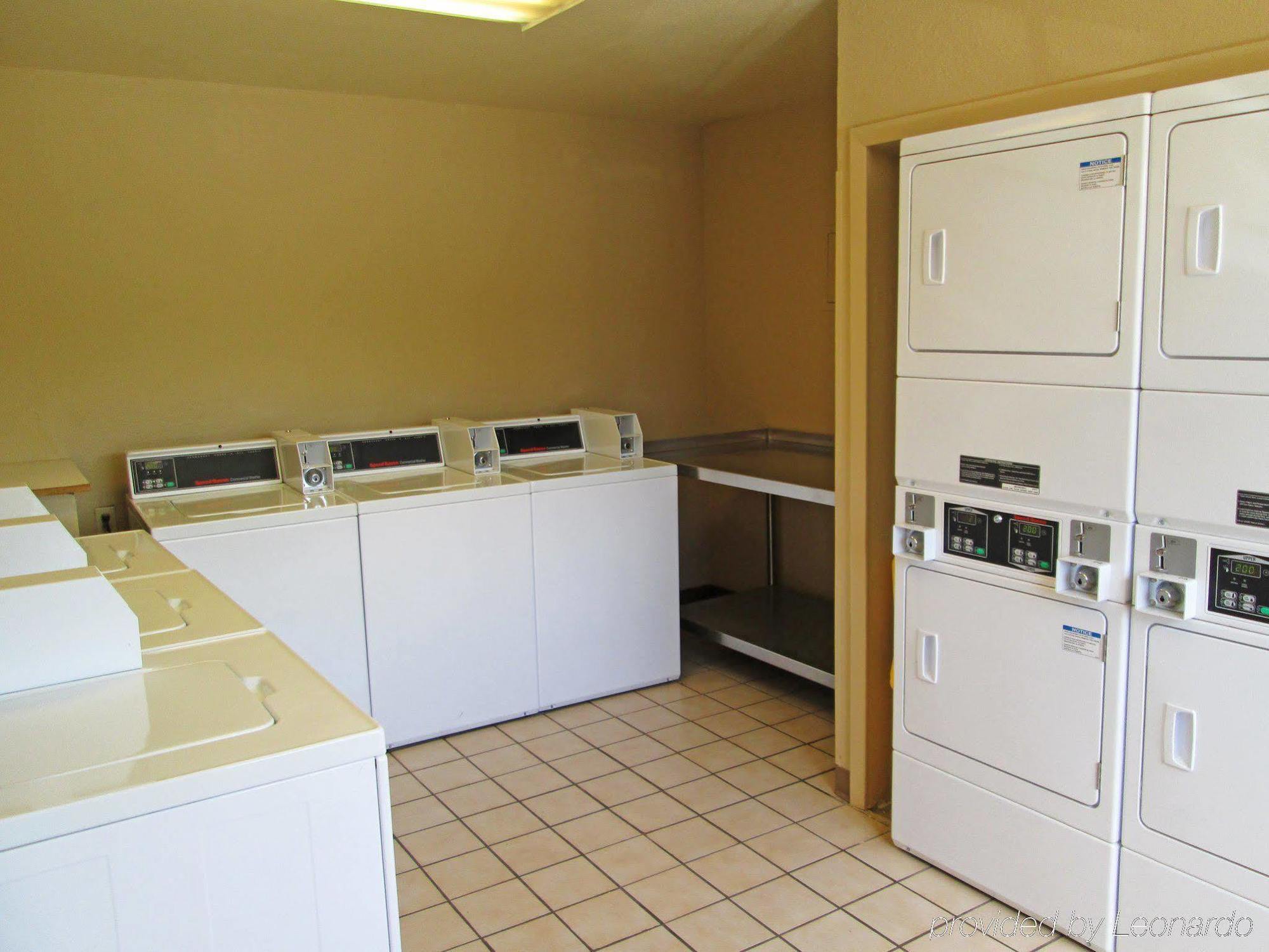 Extended Stay America Suites - Arlington Exteriör bild